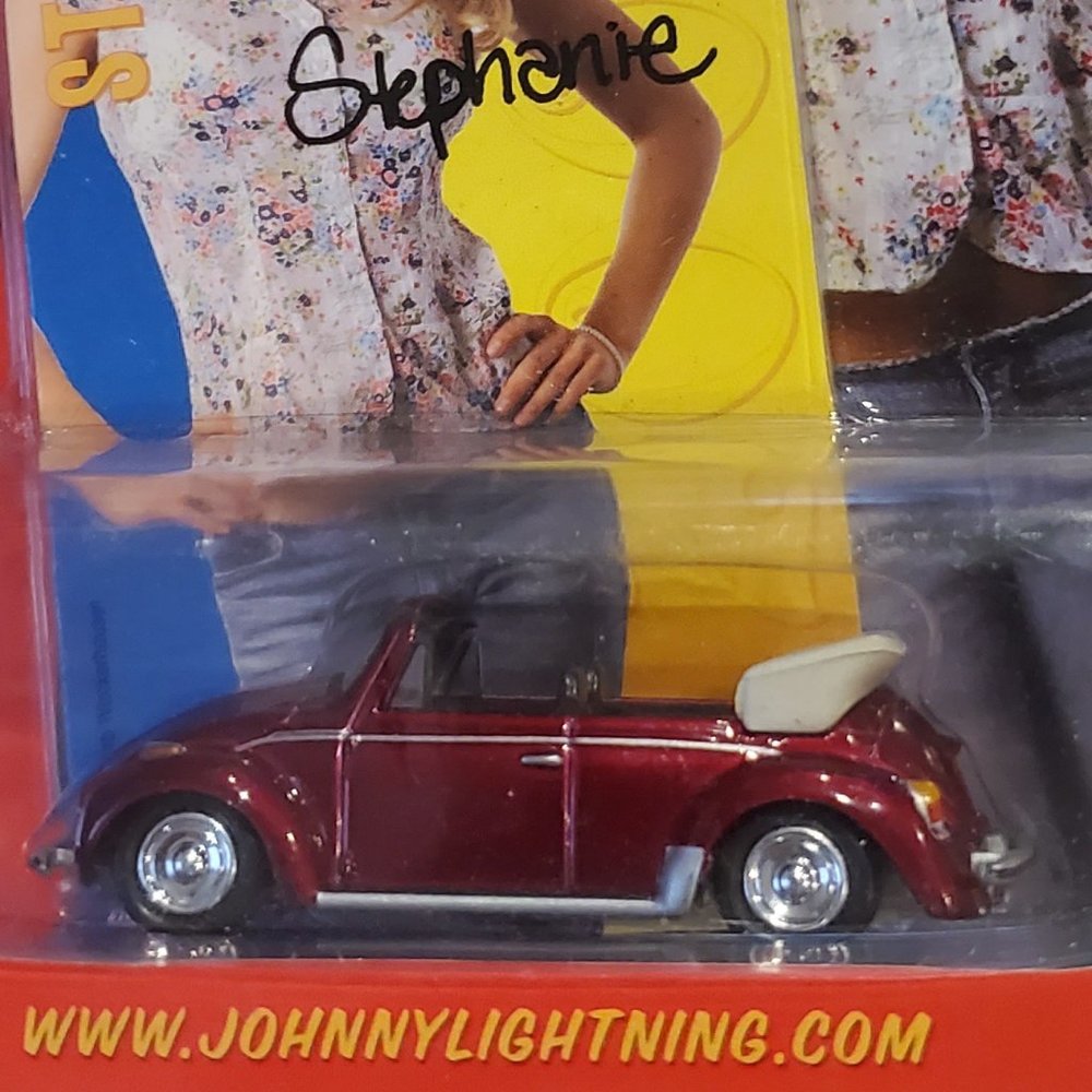 Johnny Lightning 1975 Super Beetle White Lightning